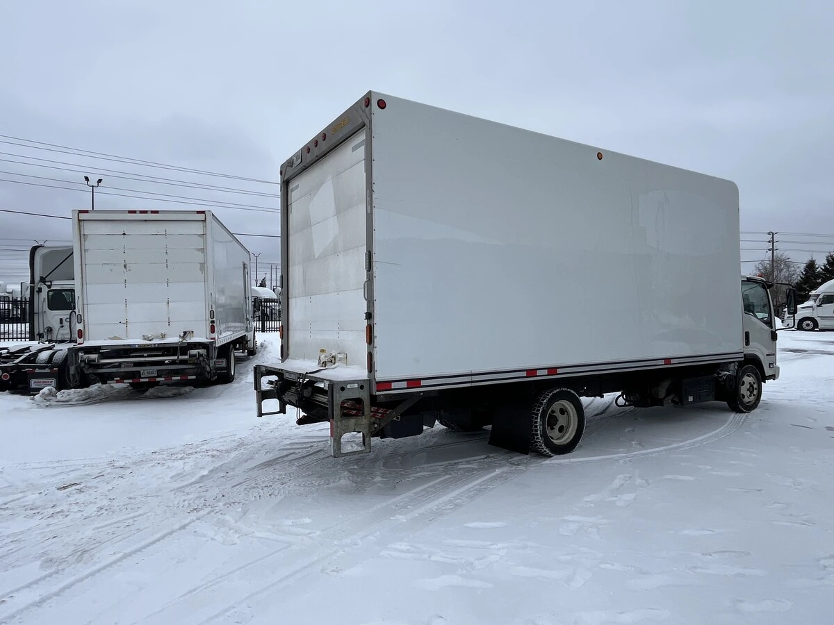 2022 Isuzu NRR - image 8