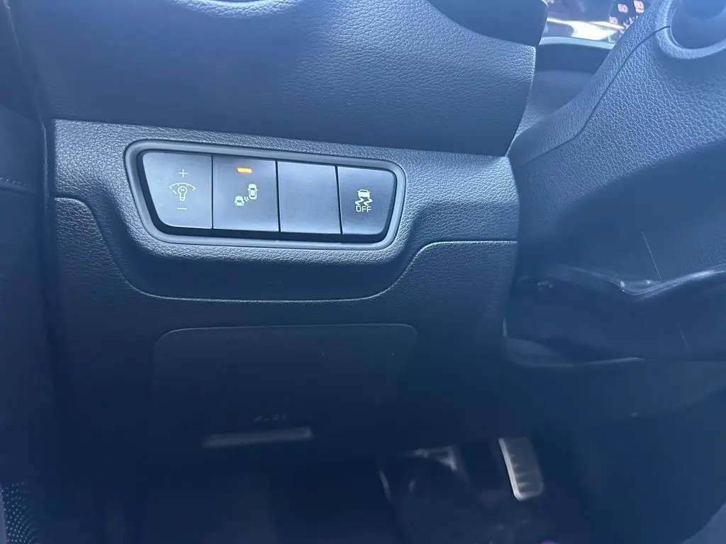 2023 Kia Forte GT photo 19