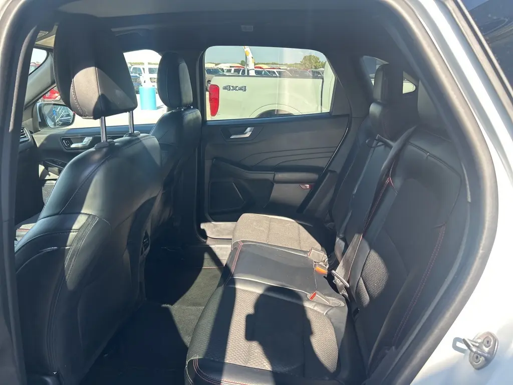 2023 Ford Escape ST-Line Select photo 15