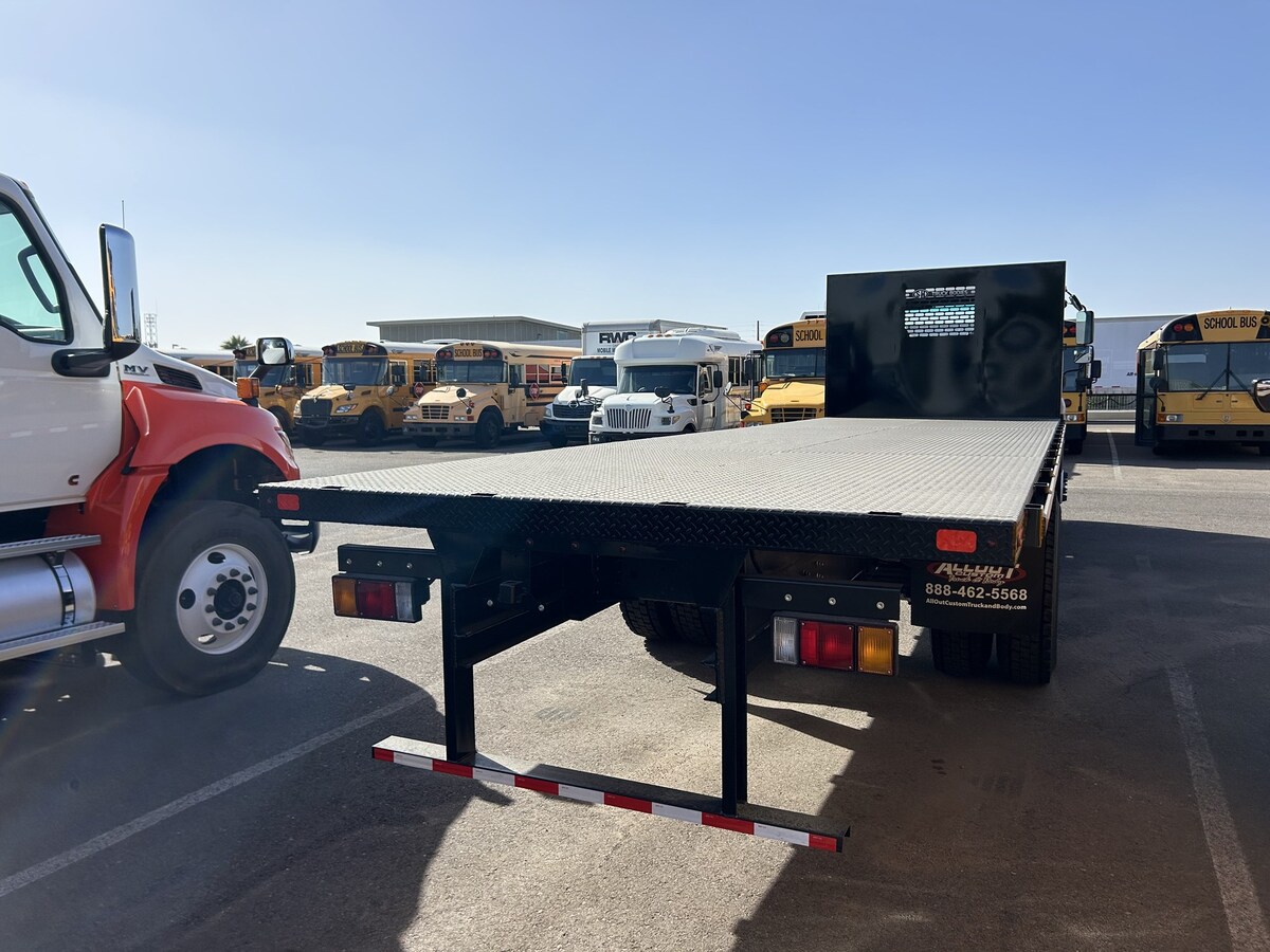 2025 Isuzu FTR in Flagstaff, AZ — photo 4