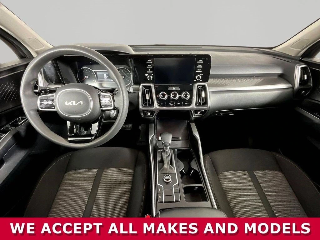 2023 Kia Sorento LX - Photo 7