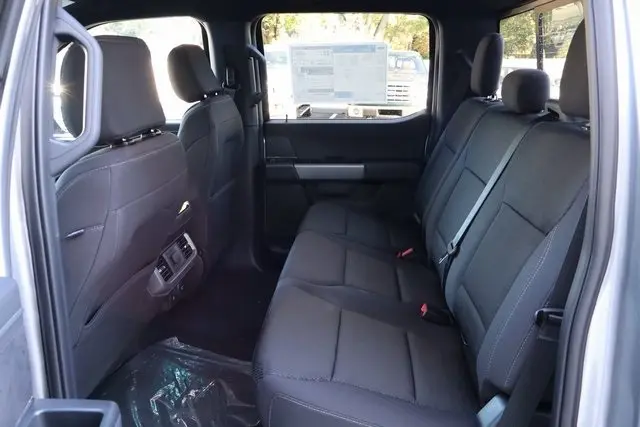 2025 Ford F-150 XLT photo 13
