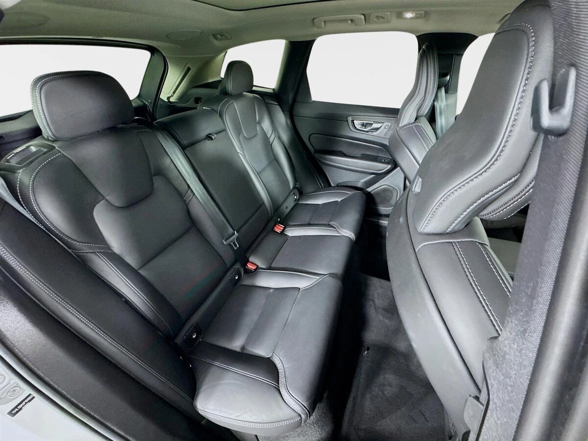 2023 Volvo - image 29