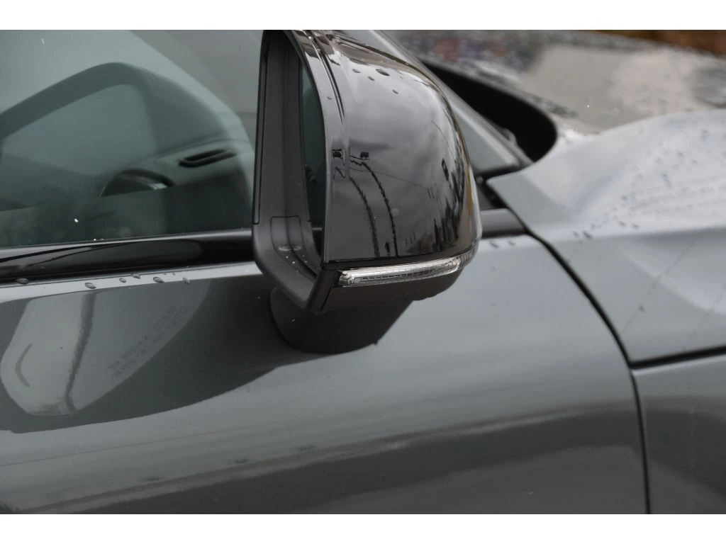 2026 Volvo - image 30