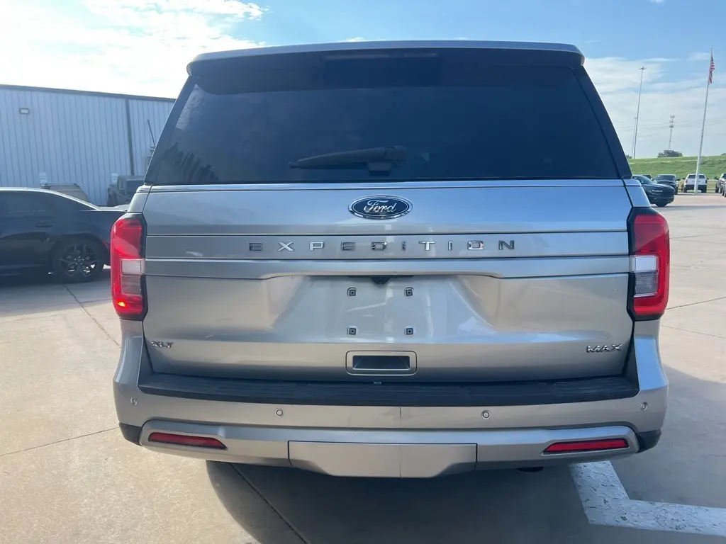 2023 Ford Expedition MAX XLT photo 8
