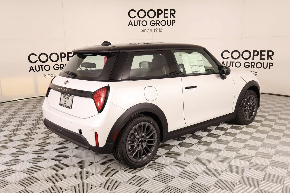 2026 MINI Hardtop 2 Door - Photo 16