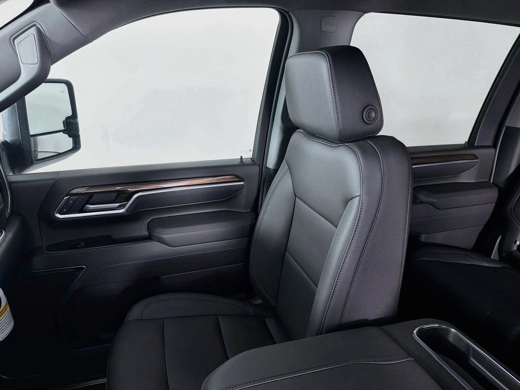 2026 Chevrolet Silverado 3500 HD LT - Photo 23