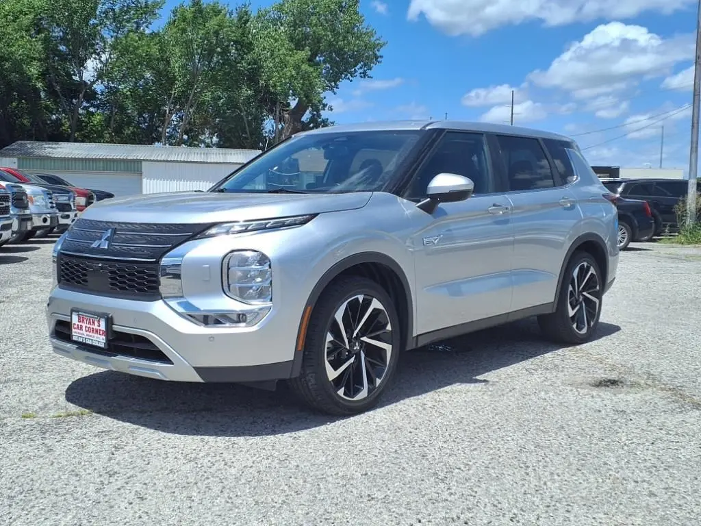 2023 Mitsubishi Outlander Plug-In Hybrid