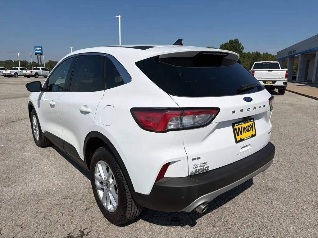 2022 Ford Escape SE photo 10