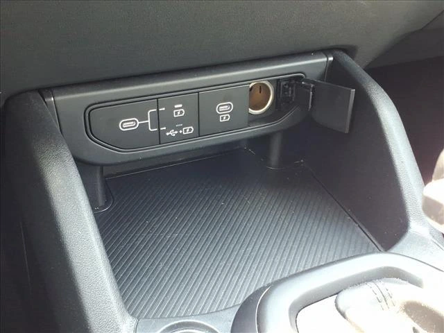 2025 Kia K4 LXS - Photo 13