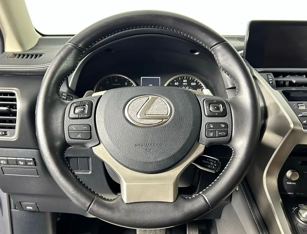 2020 Lexus NX 300 photo 24