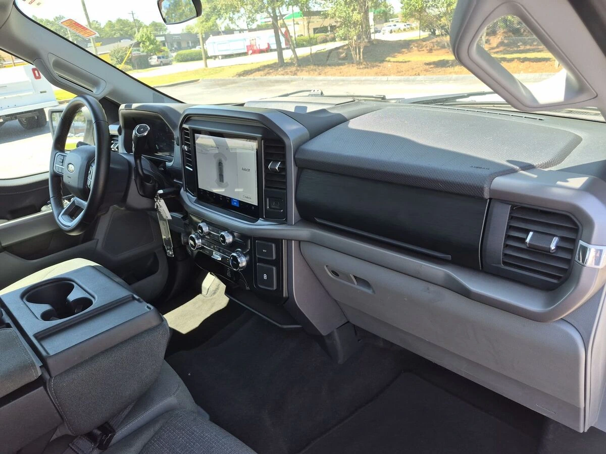 2025 Ford F-150 XLT - Photo 27