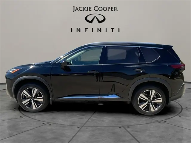 2023 Nissan Rogue SL photo 2