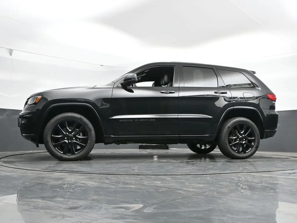 2019 Jeep Grand Cherokee Altitude photo 41
