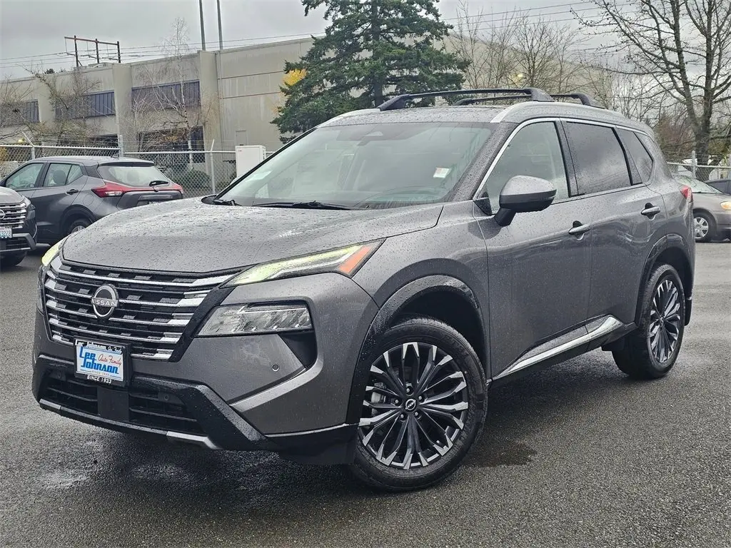 2026 Nissan Rogue Platinum's photo