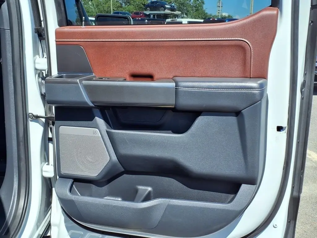 2023 Ford F-150 Lariat photo 15