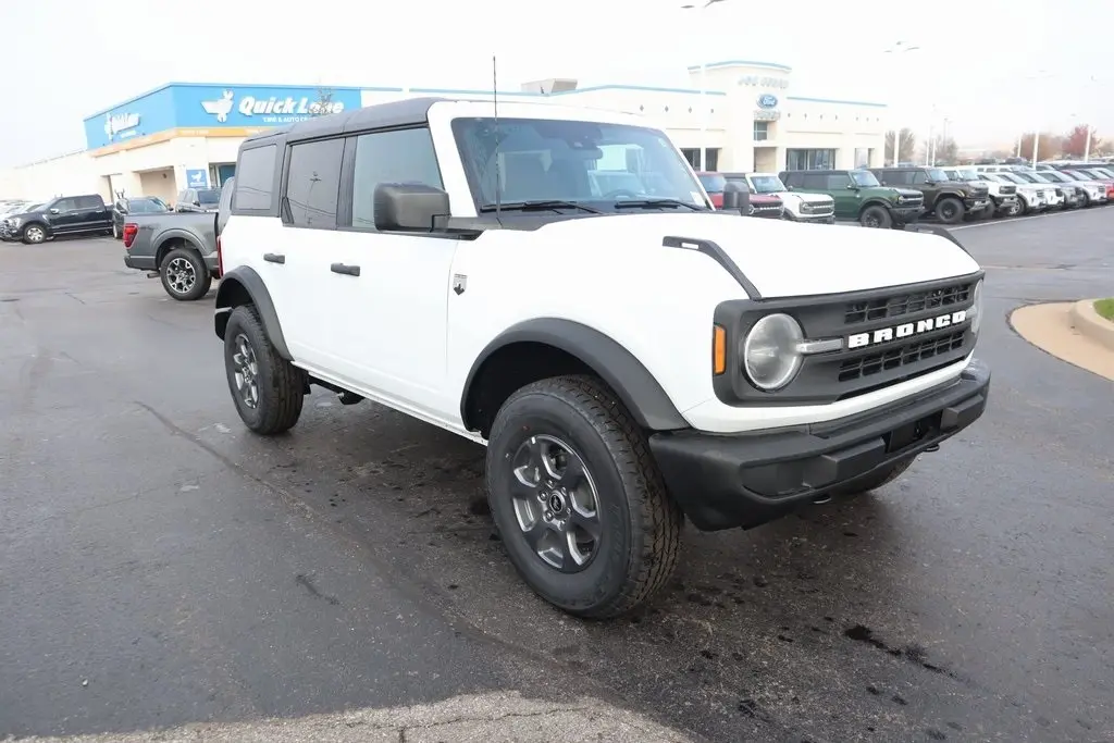 2025 Ford Bronco 4-Door Big Bend's photo