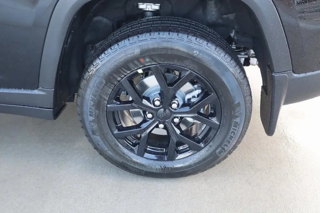 2025 Jeep Grand Cherokee Altitude X photo 18