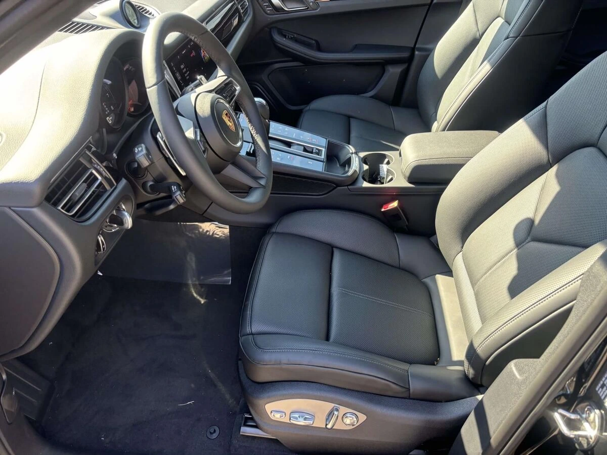 2026 Porsche Macan Base - Photo 20