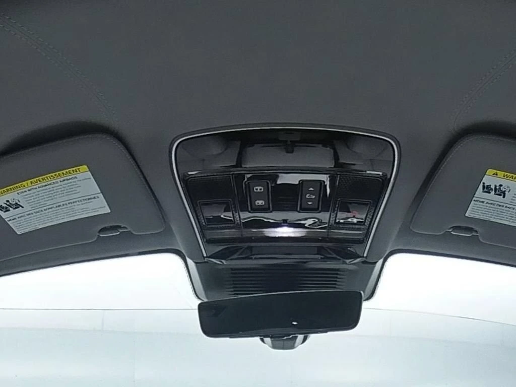2025 Land Rover Range Rover SV - Photo 35