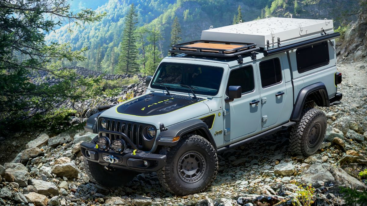 Jeep Overland Concept Exterior Driver Side Front Profile