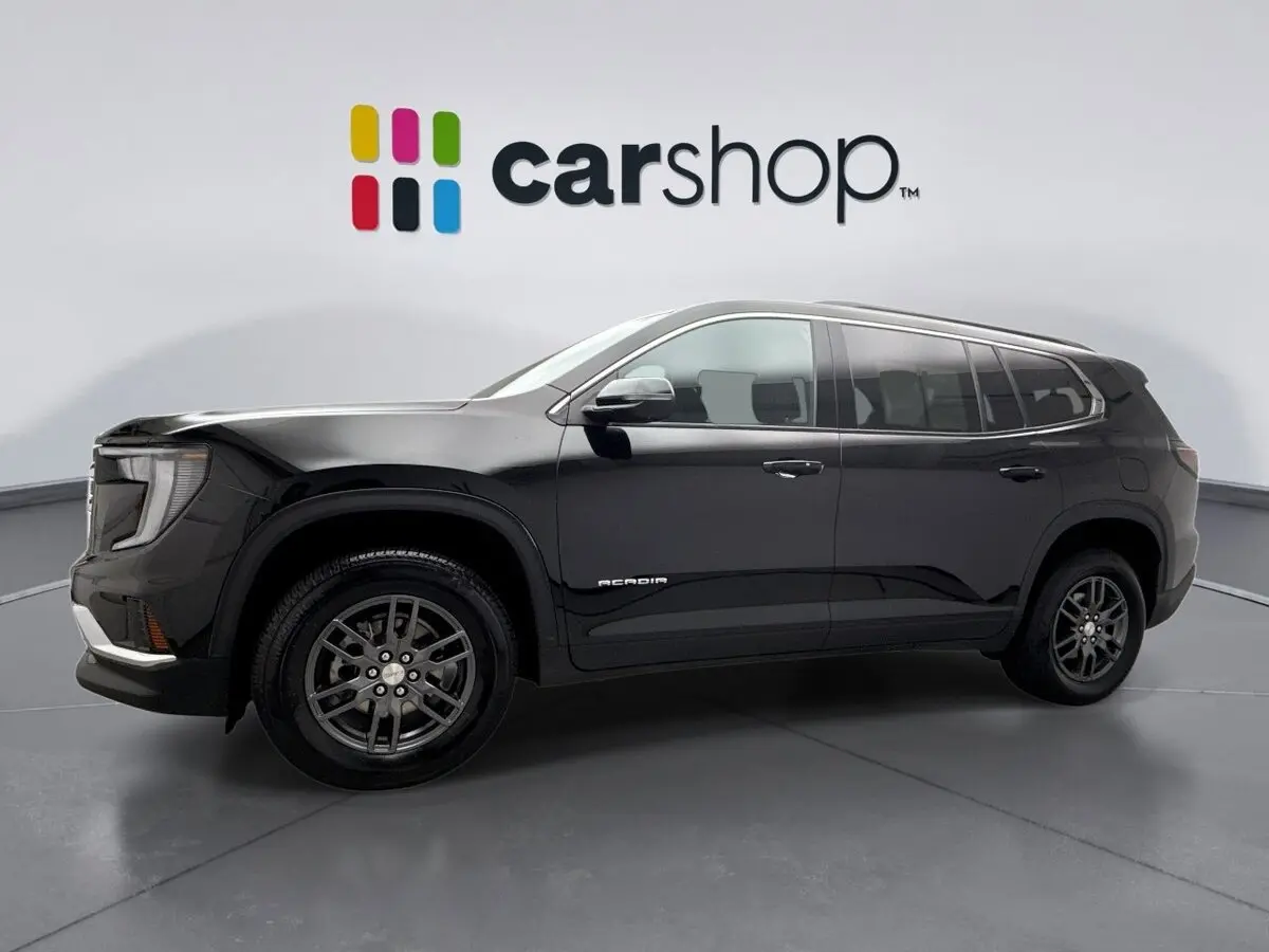 2025 GMC Acadia Elevation's photo