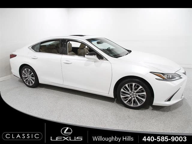 2019 Lexus ES 350 350's photo