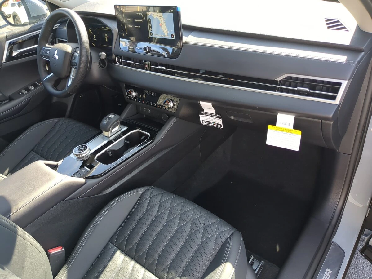 2026 Mitsubishi Outlander SEL - Photo 15