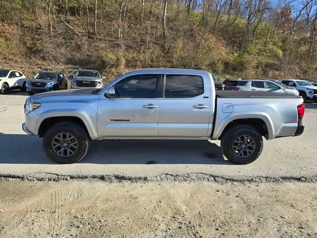 2023 Toyota Tacoma SR5 V6 photo 2