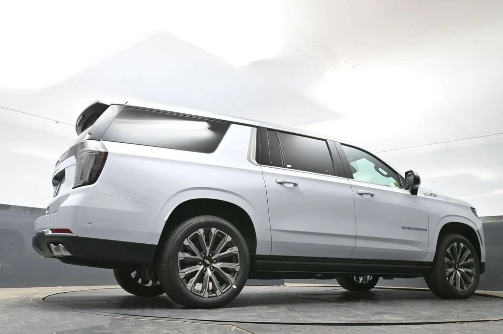 2026 Chevrolet Suburban High Country - Photo 38