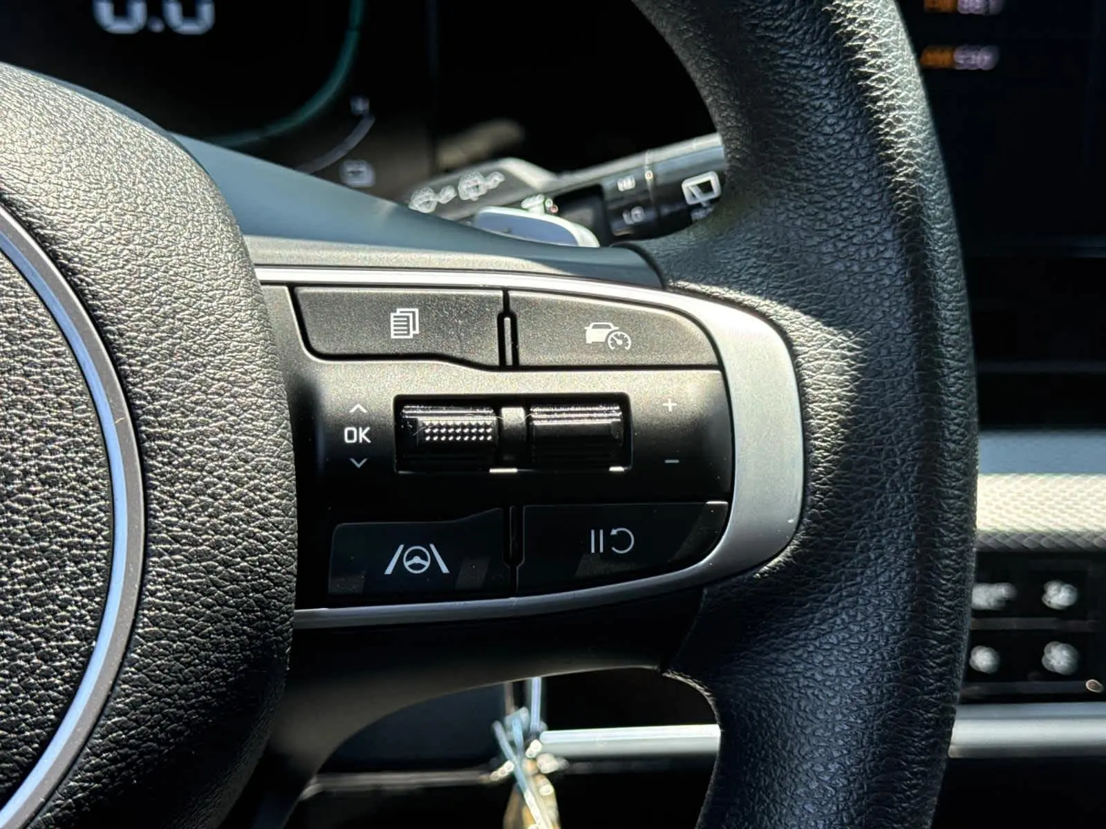2023 Kia Sportage Hybrid LX photo 18