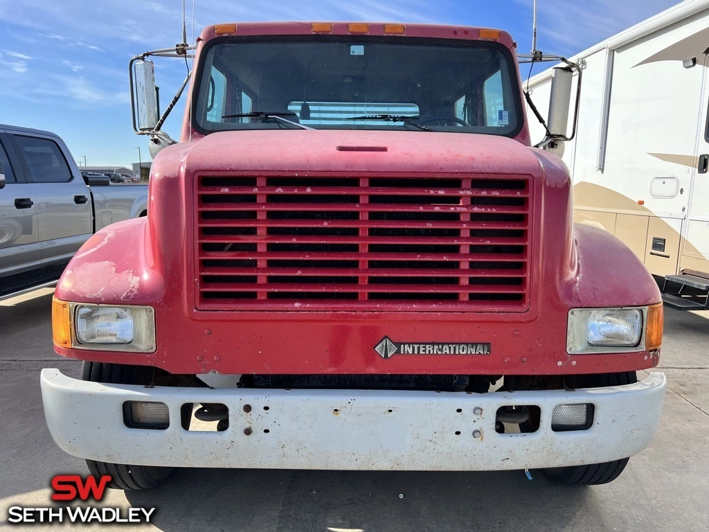 1998 International - image 2