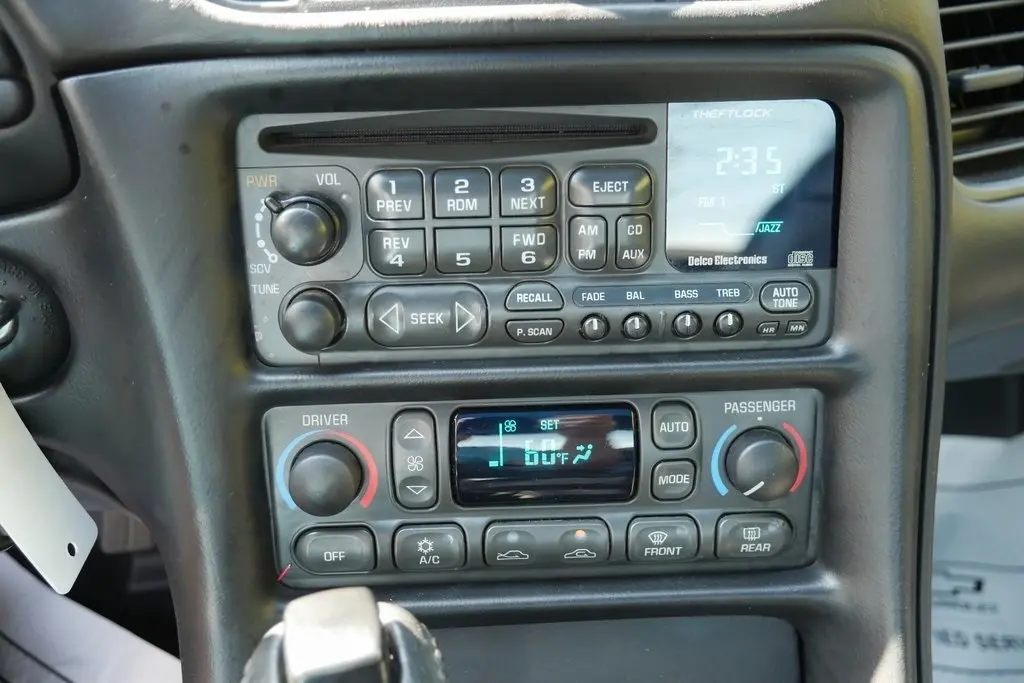 1997 Chevrolet Corvette Base photo 11