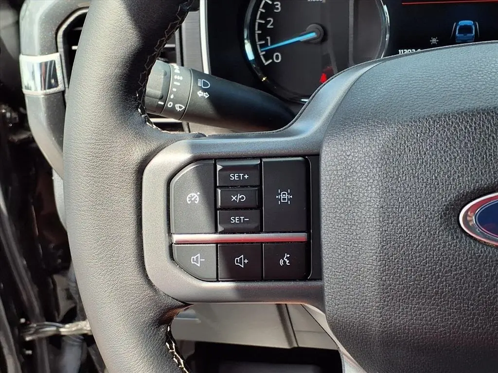 2023 Ford F-150 XLT photo 32