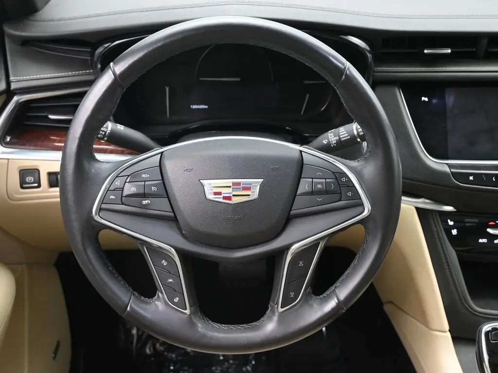 2018 Cadillac XT5 Premium Luxury photo 17