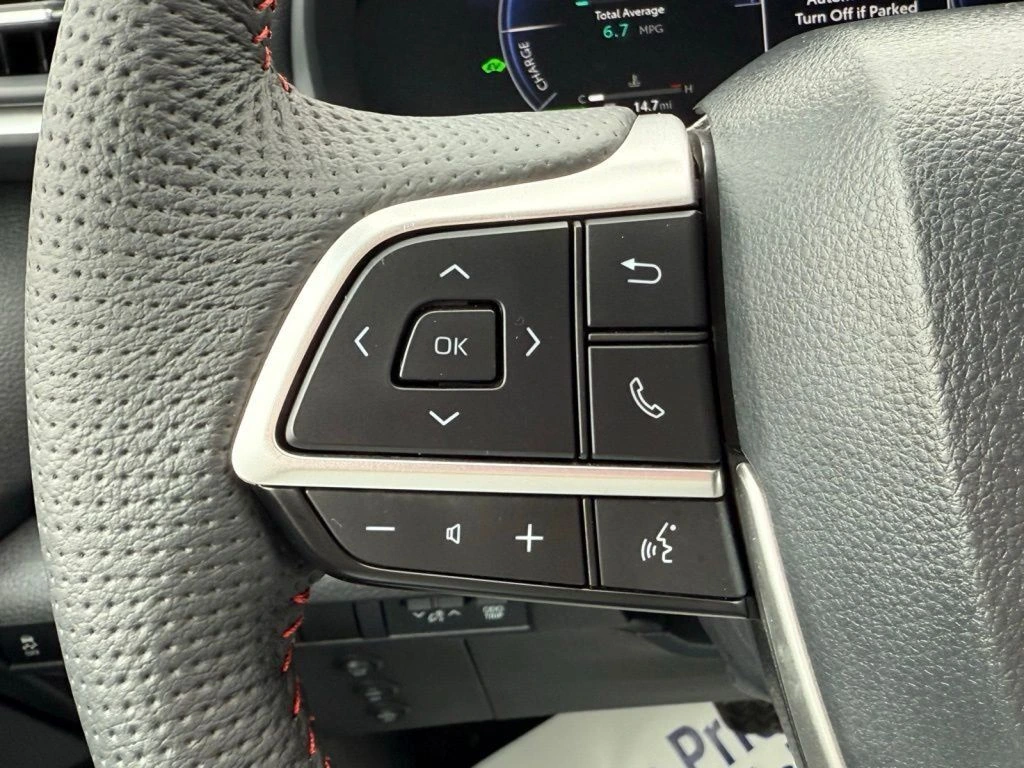 2025 Toyota Sienna XSE - Photo 38