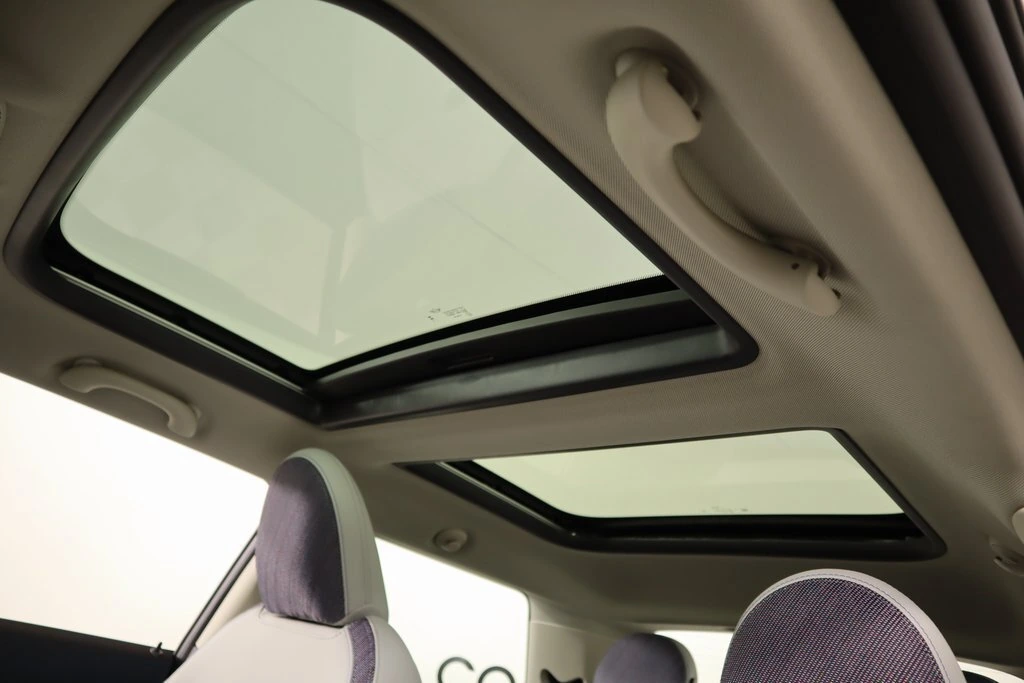 2025 MINI Hardtop 2 Door Base - Photo 14