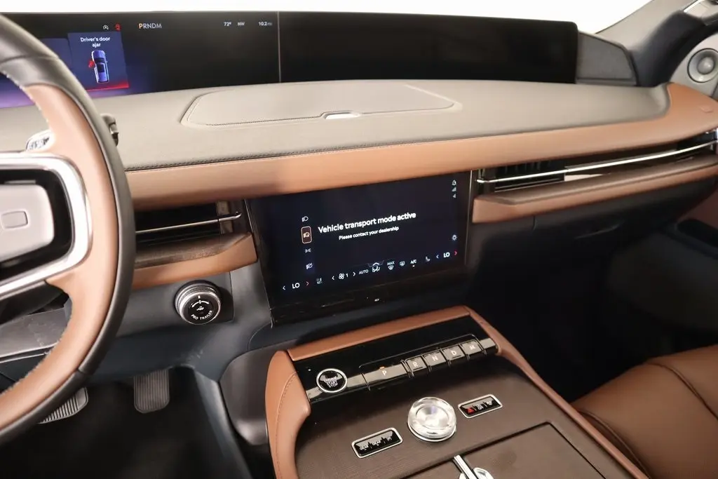 2025 Lincoln Navigator L Reserve photo 4