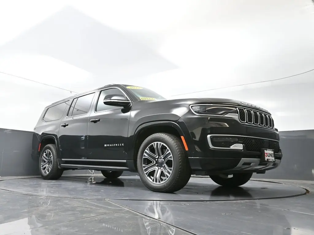 2023 Jeep Wagoneer L Series II photo 18