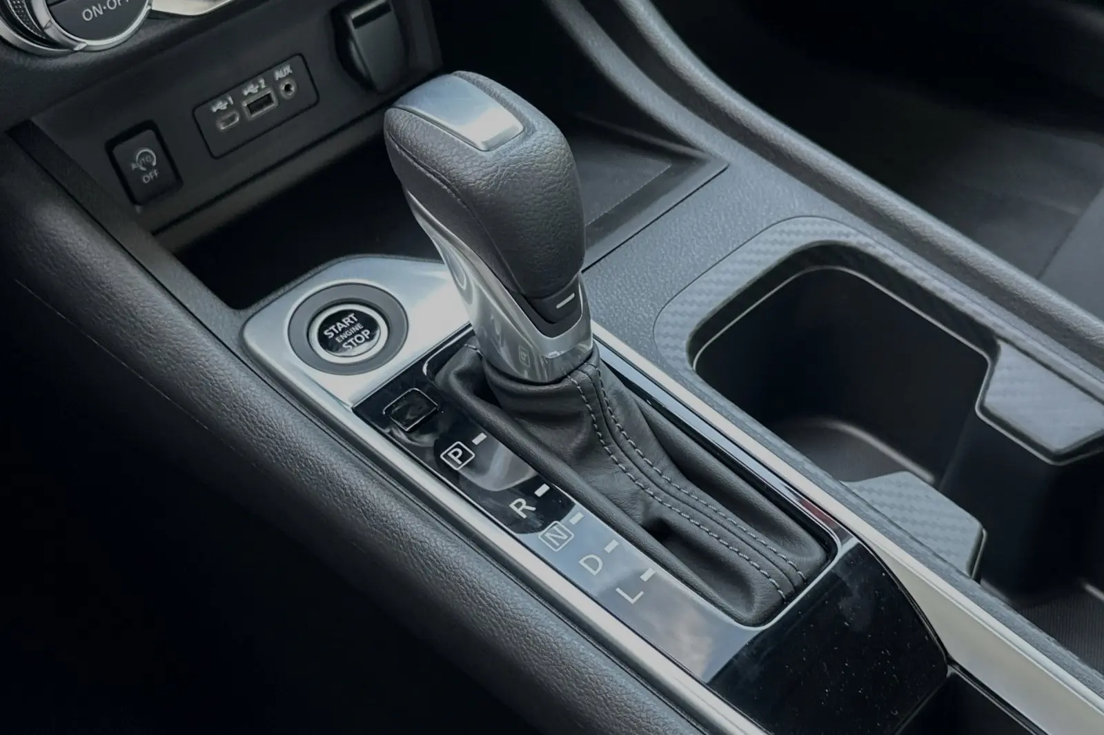 2025 Nissan Sentra SV photo 16