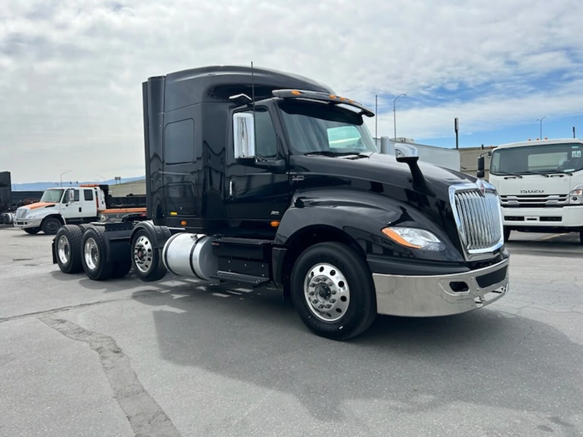 2024 International LT — photo 5