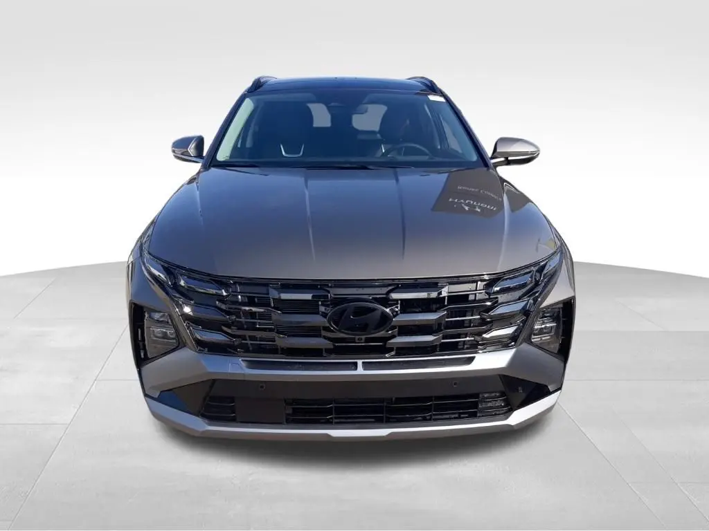 2025 Hyundai Tucson Limited photo 2