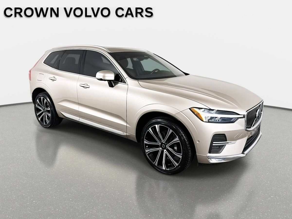 2023 Volvo - image 3