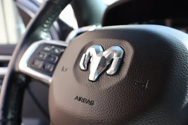 2020 Ram 2500 Laramie photo 32