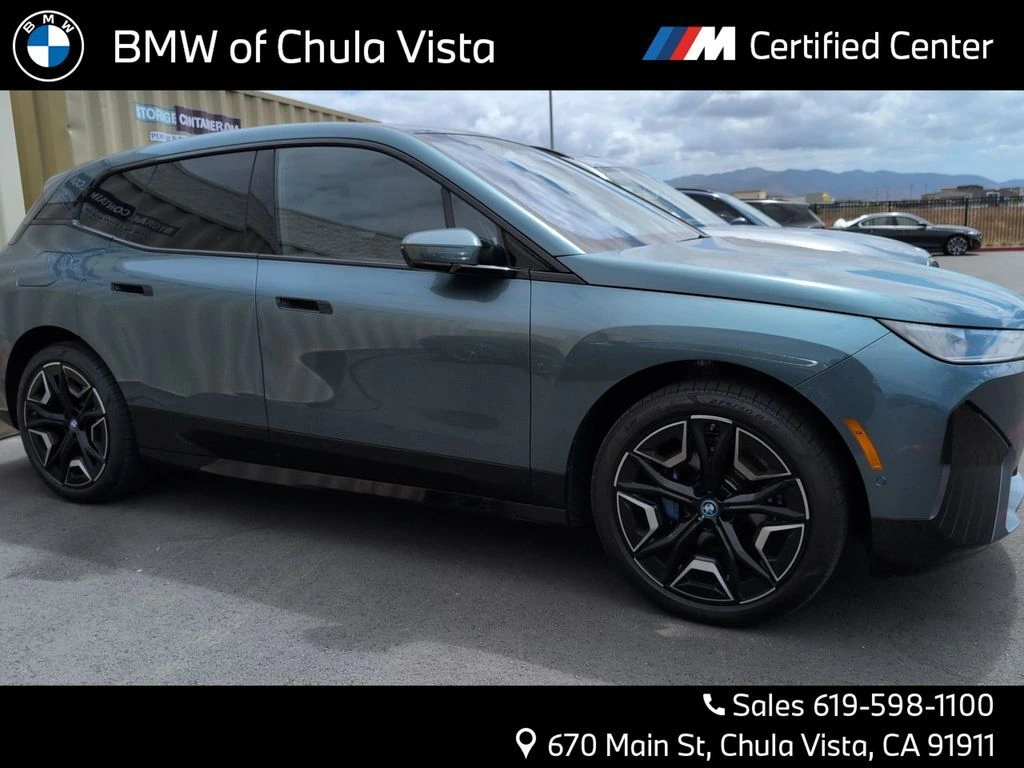 2024 BMW iX xDrive50's photo