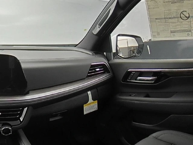 2026 Chevrolet Suburban LT - Photo 32