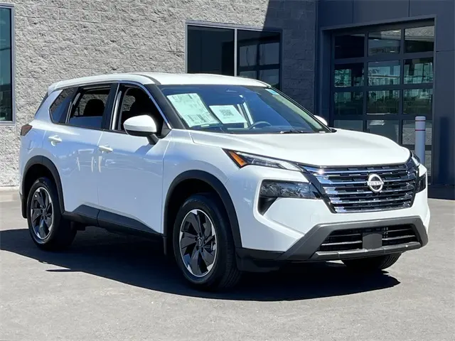 2026 Nissan Rogue SV photo 8