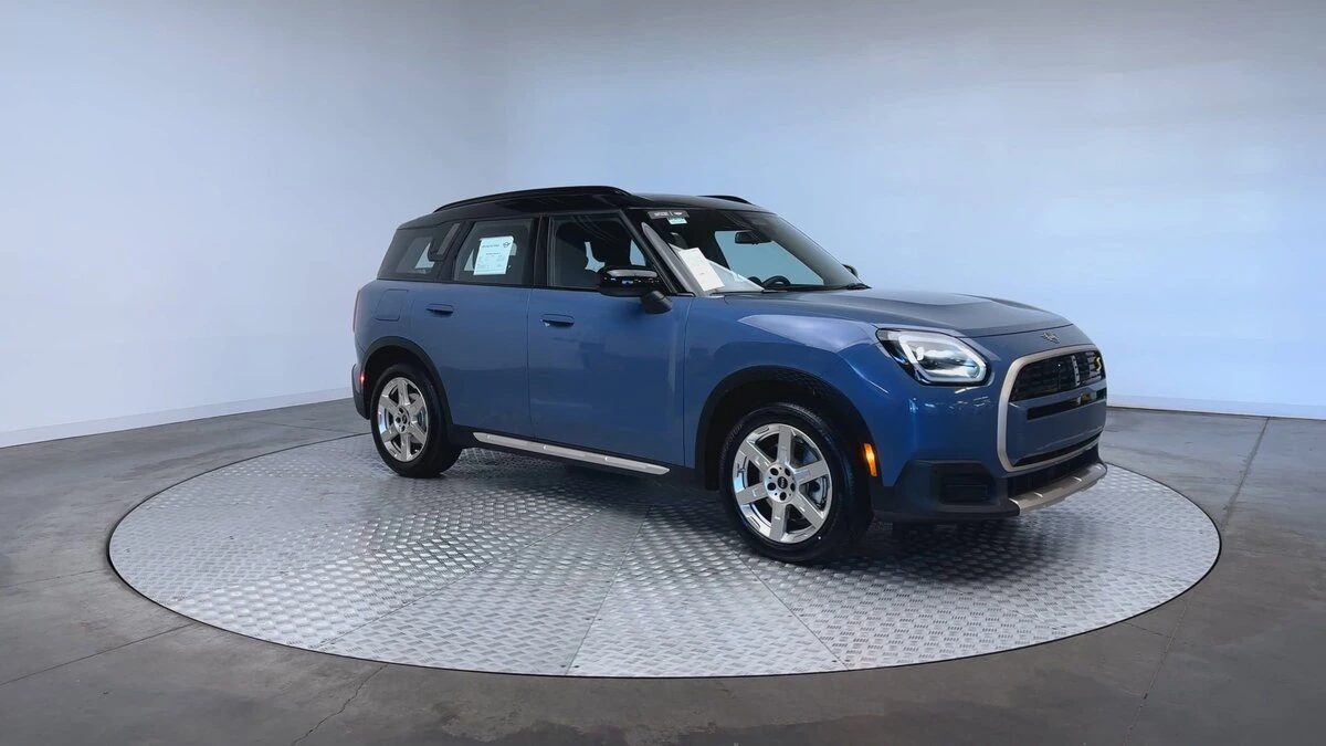 Used 2025 MINI Countryman SE with VIN WMZ53GA00S7S86740 for sale in Highlands Ranch, CO