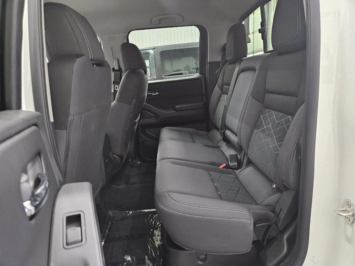 2026 Nissan Frontier SV - Photo 11