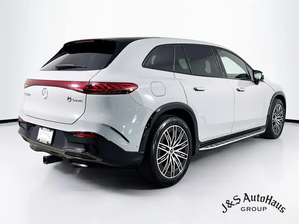 2024 Mercedes Benz EQS SUV 450 4MATIC photo 4